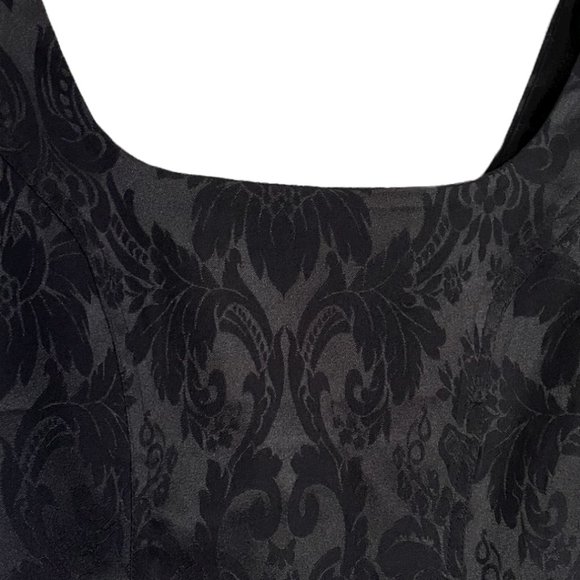 Smart Set Corset Crop Top - Picture 3 of 3